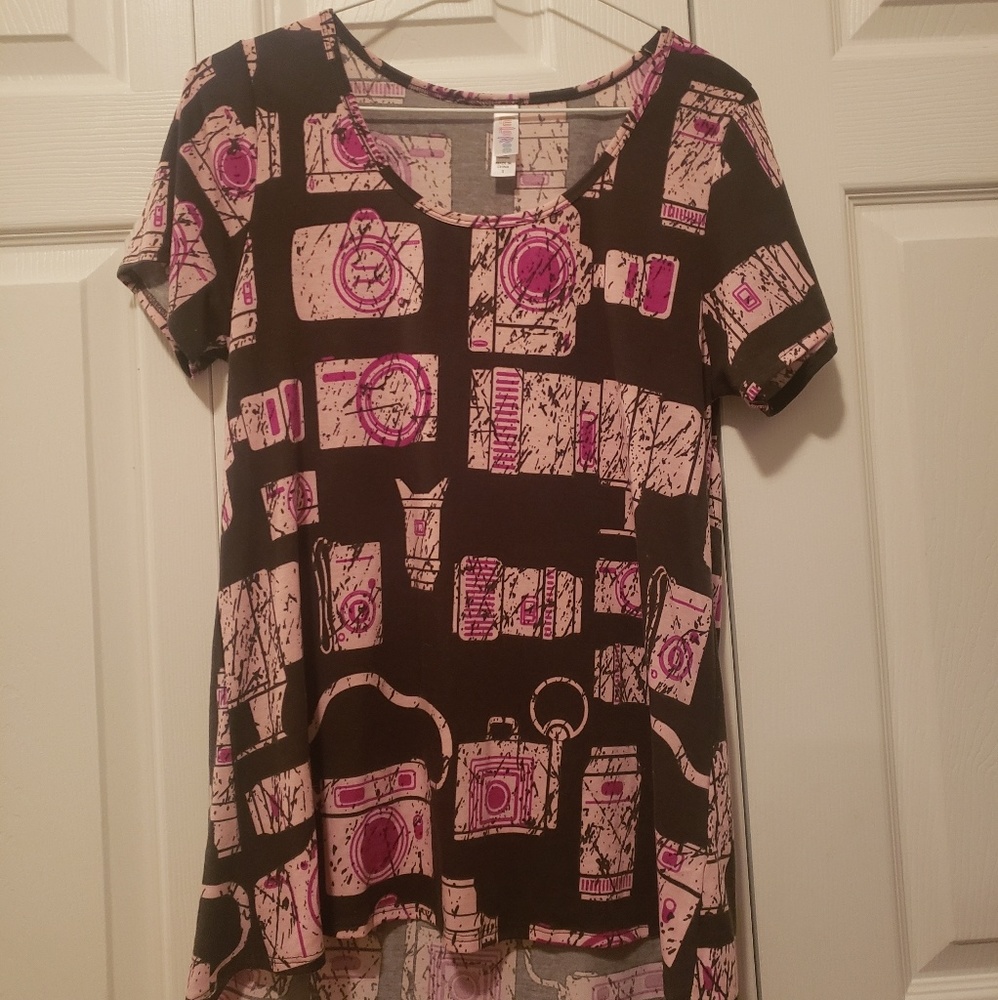 Lularoe Classic T with Sunflowers